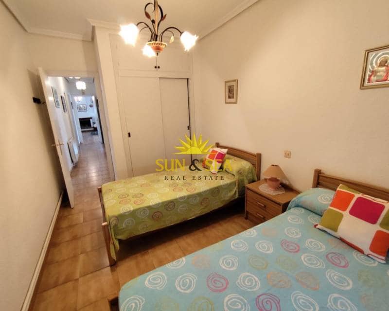 4 bedroom Villa for sale in Torrevieja with garage - € 330,000 (Ref: 9150738)