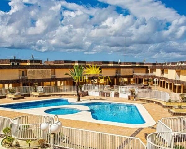 3 bedroom Apartment for rent in La Manga del Mar Menor with pool - € 650 (Ref: 9150744)