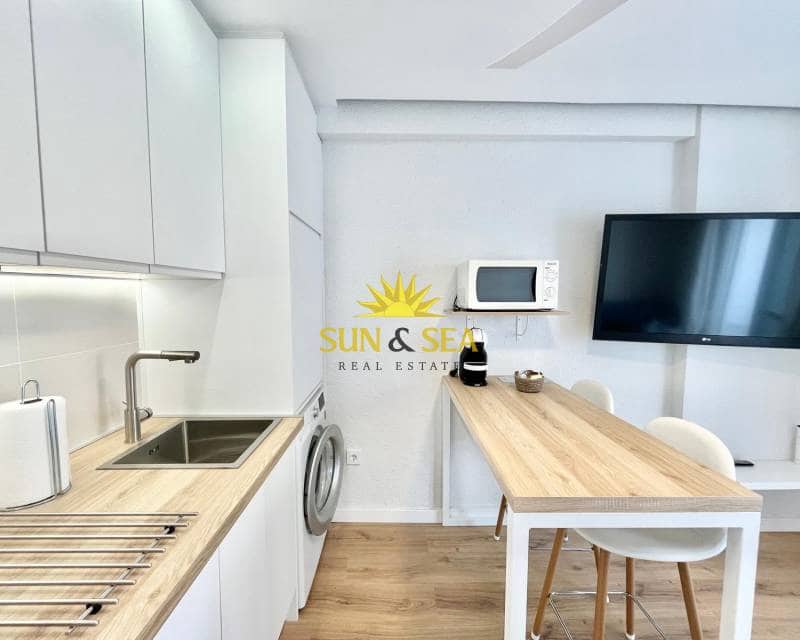 1 quarto Apartamento para arrendar em Cabo Cervera - 650 € (Ref: 9150962)