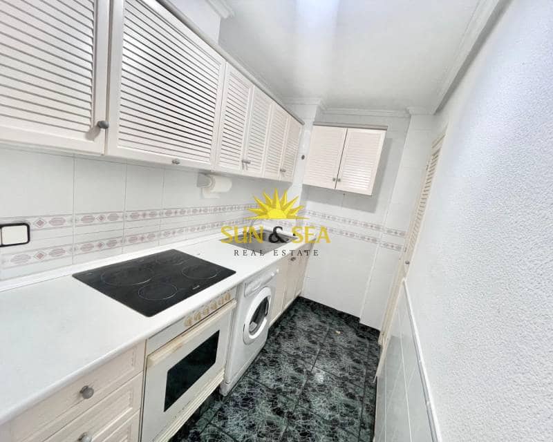 2 bedroom Apartment for rent in Torrevieja with pool garage - € 700 (Ref: 9151562)