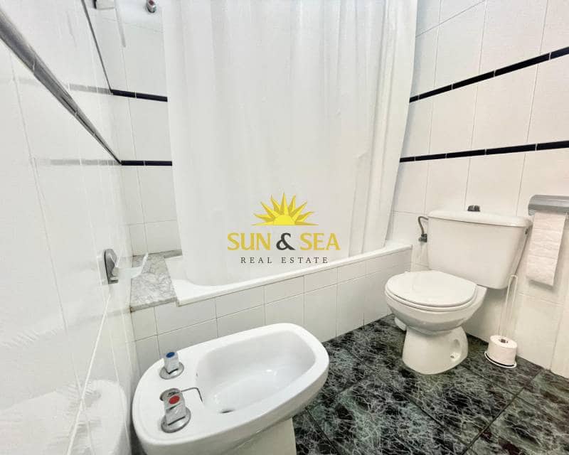 2 bedroom Apartment for rent in Torrevieja with pool garage - € 700 (Ref: 9151562)