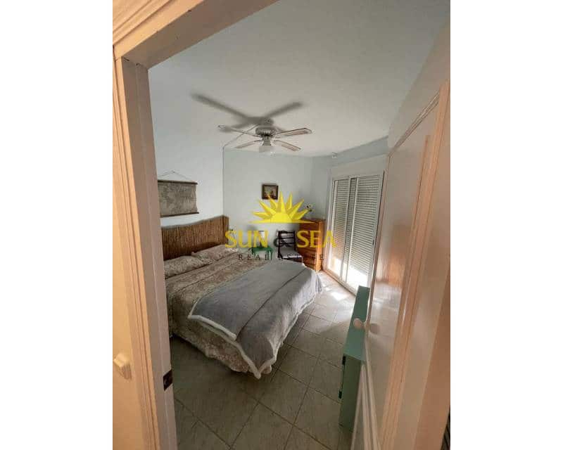 1 soveværelse Lejlighed til leje i La Manga del Mar Menor med swimmingpool - € 550 (Ref: 9153108)