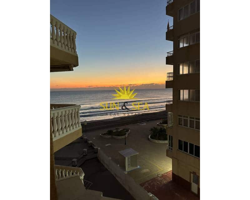 1 soveværelse Lejlighed til leje i La Manga del Mar Menor med swimmingpool - € 550 (Ref: 9153108)