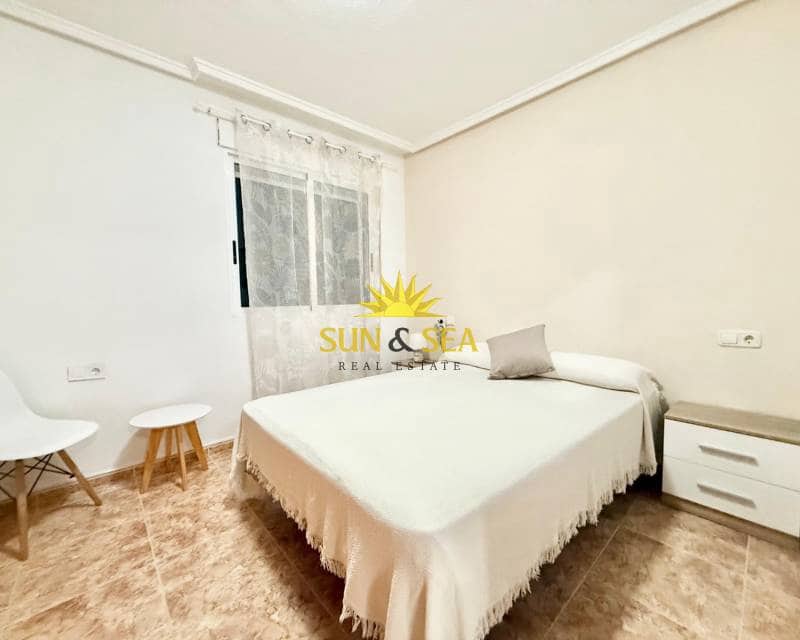 Chalet de 2 habitaciones en Gran Alacant en alquiler con piscina - 760 € (Ref: 9159100)