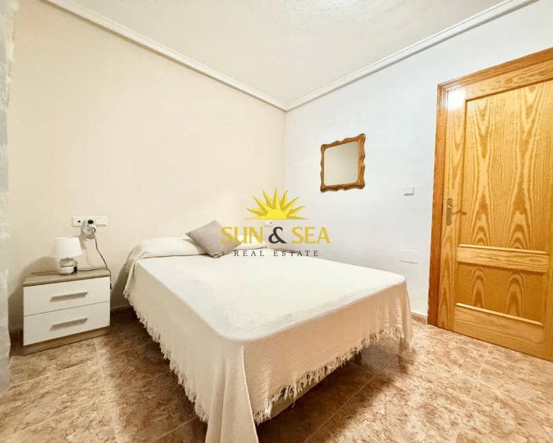 Chalet de 2 habitaciones en Gran Alacant en alquiler con piscina - 760 € (Ref: 9159100)