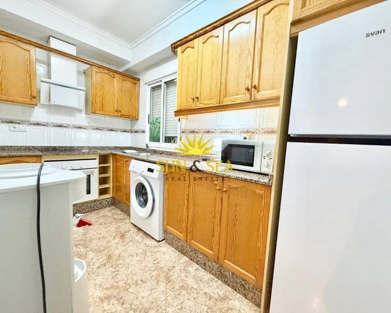 Chalet de 2 habitaciones en Gran Alacant en alquiler con piscina - 760 € (Ref: 9159100)