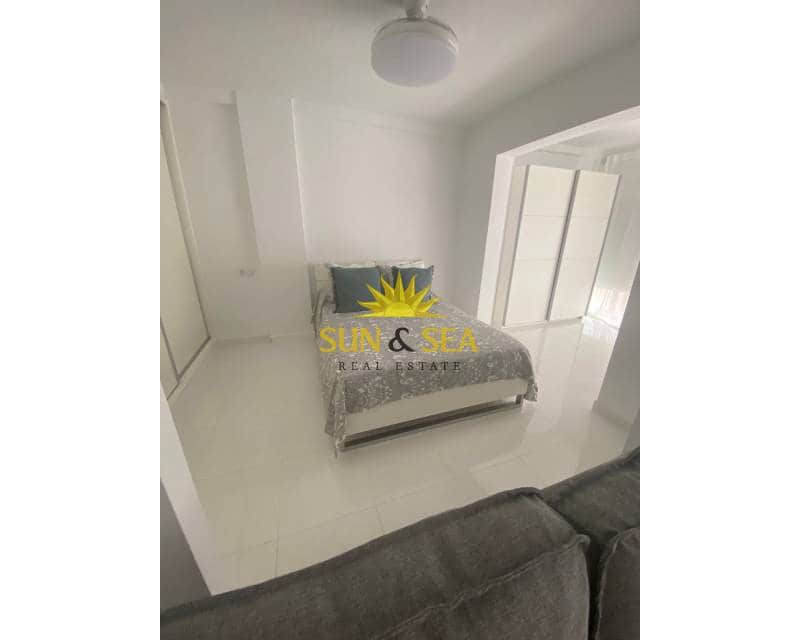 1 slaapkamer Appartement te huur in La Veleta - € 800 (Ref: 9161579)