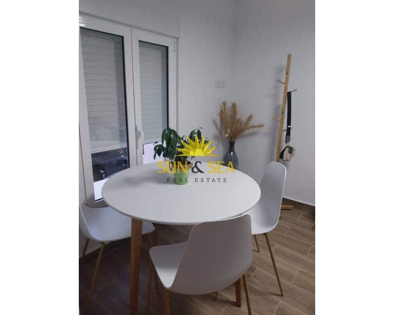 2 bedroom Apartment for rent in Guardamar del Segura - € 1,050 (Ref: 9164842)