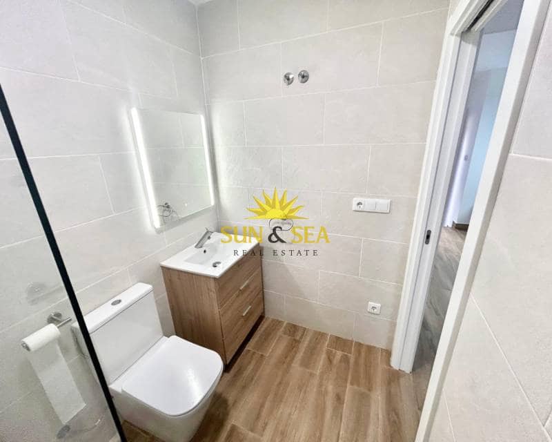 2 soveværelse Lejlighed til leje i Guardamar del Segura - € 900 (Ref: 9164842)