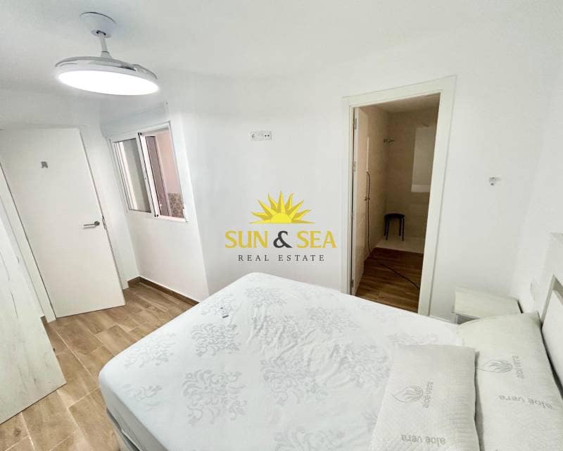 2 soveværelse Lejlighed til leje i Guardamar del Segura - € 900 (Ref: 9164842)