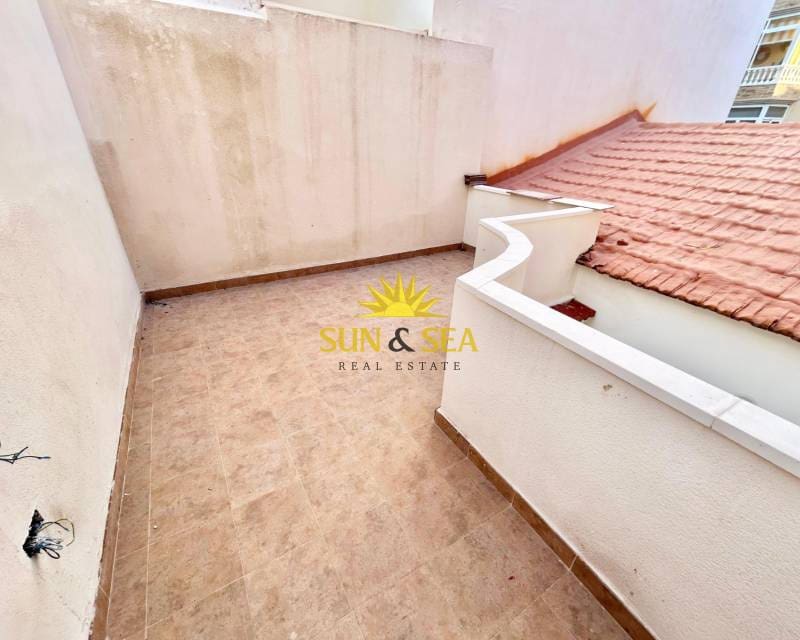 2 soveværelse Lejlighed til leje i Guardamar del Segura - € 900 (Ref: 9164842)