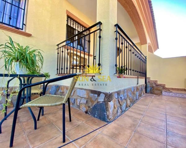 3 soveværelse Lejlighed til leje i Aguas Nuevas, Torrevieja med swimmingpool garage - € 1.100 (Ref: 9165394)