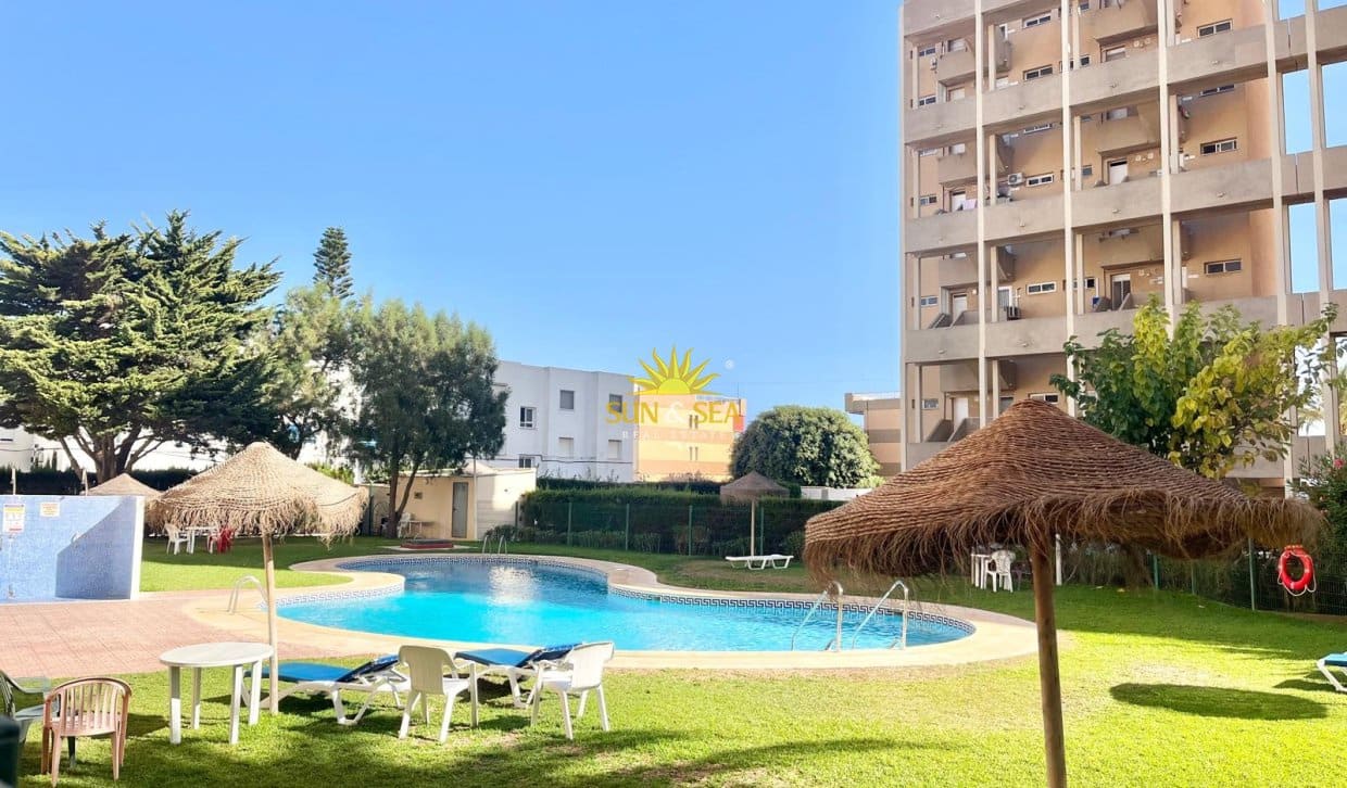 2 sovrum Lägenhet för semesterbostäder i La Manga del Mar Menor med pool - 650 € (Ref: 9170833)