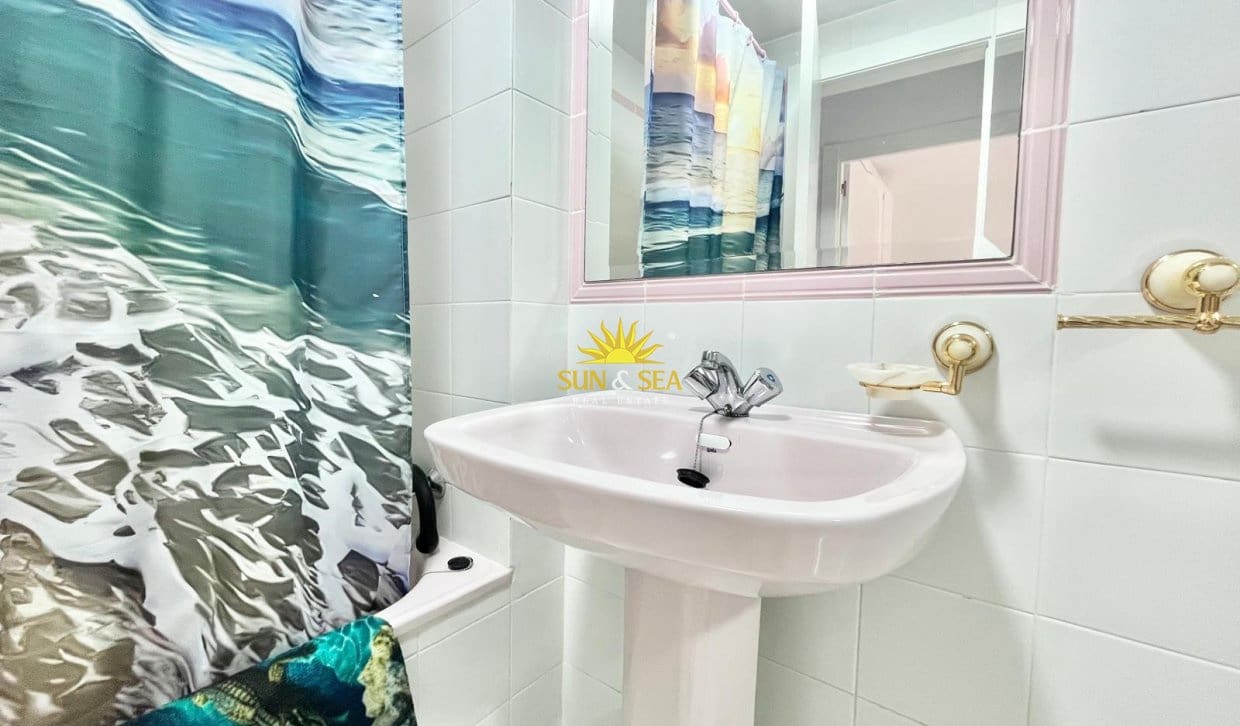 2 sovrum Lägenhet för semesterbostäder i La Manga del Mar Menor med pool - 650 € (Ref: 9170833)