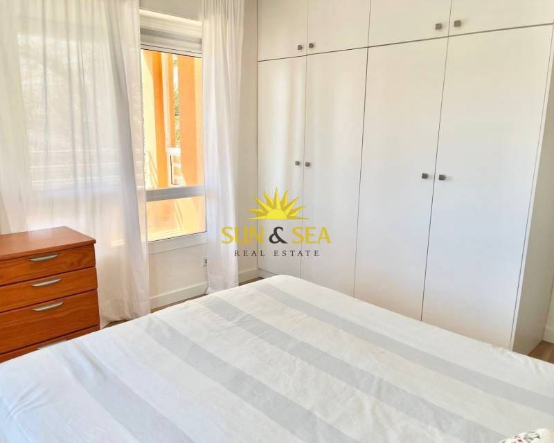 3 sovrum Lägenhet att hyra i Torrevieja - 800 € (Ref: 9181350)