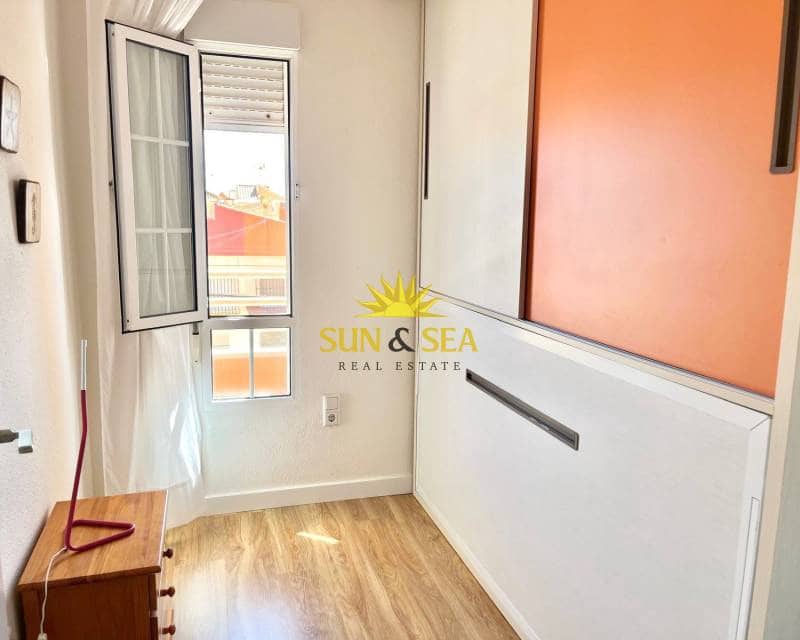 3 sovrum Lägenhet att hyra i Torrevieja - 800 € (Ref: 9181350)