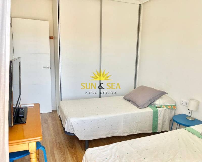 3 sovrum Lägenhet att hyra i Torrevieja - 800 € (Ref: 9181350)