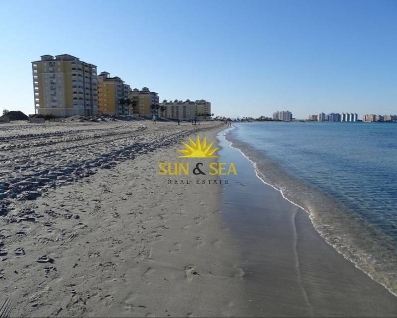 2 soverom Leilighet til leie i Santiago de la Ribera med svømmebasseng garasje - € 900 (Ref: 9181592)