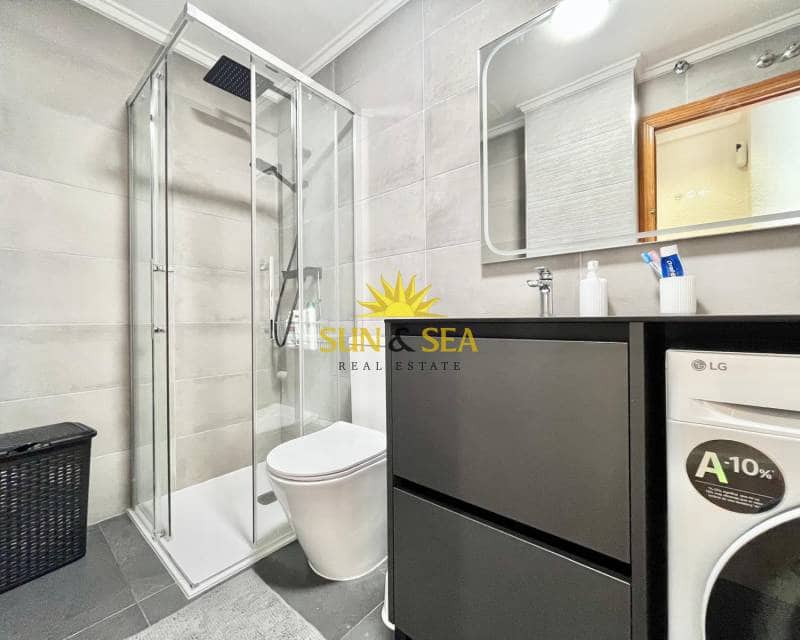 2 soverom Leilighet til leie i Torrevieja - € 800 (Ref: 9184740)