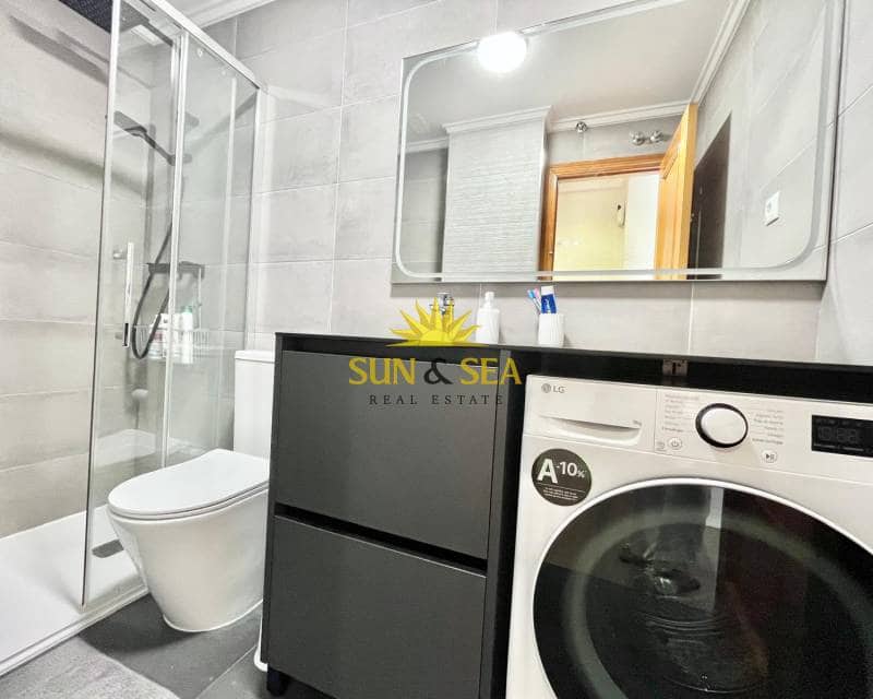 2 soverom Leilighet til leie i Torrevieja - € 800 (Ref: 9184740)