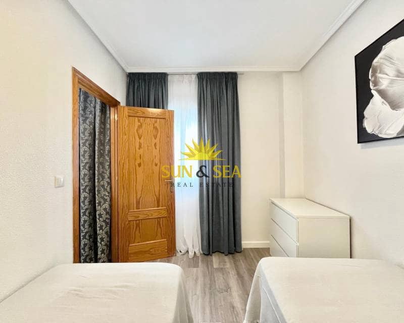 2 soverom Leilighet til leie i Torrevieja - € 800 (Ref: 9184740)
