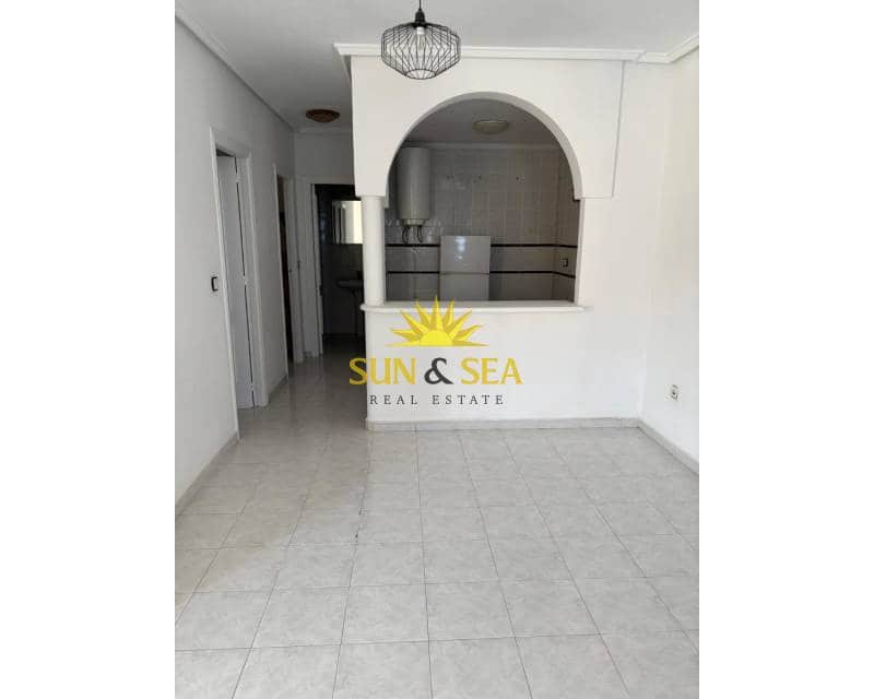 2 soveværelse Byhus til salg i Punta Prima med swimmingpool - € 170.000 (Ref: 9184907)