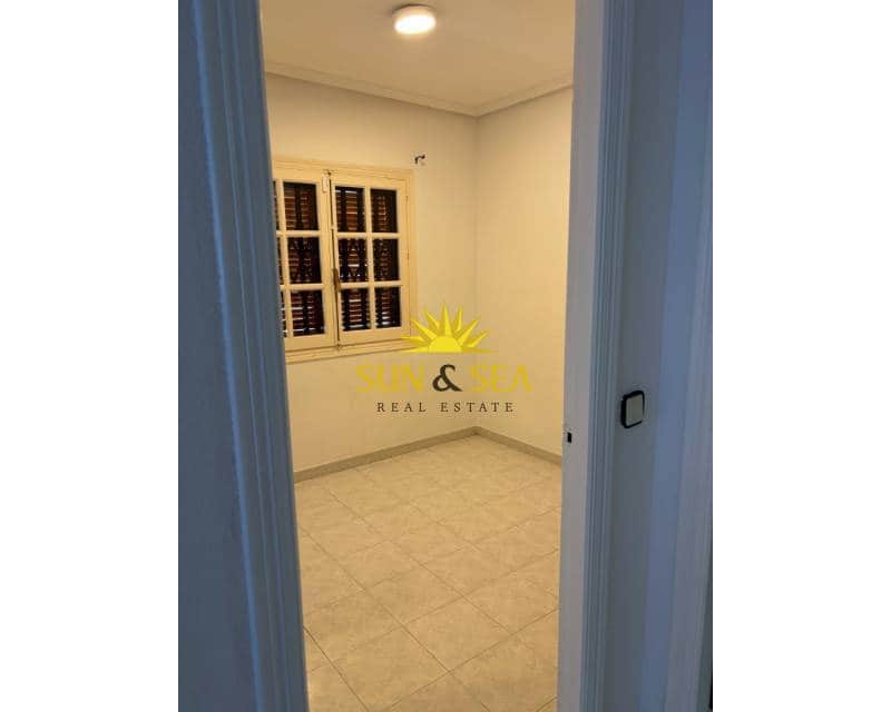 2 soveværelse Byhus til salg i Punta Prima med swimmingpool - € 170.000 (Ref: 9184907)