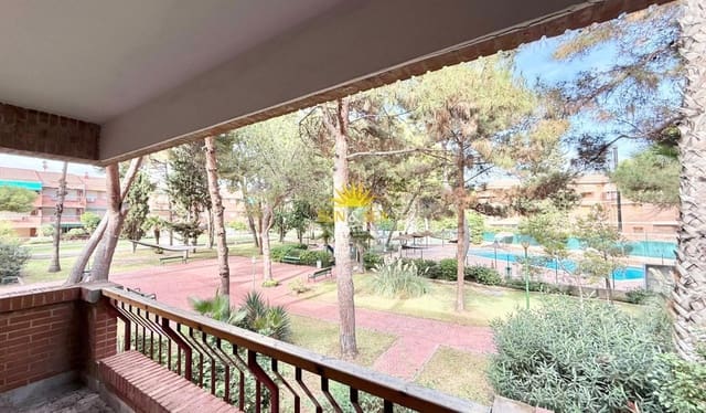 Appartement de 3 chambres à louer à Santiago de la Ribera, San Javier avec piscine garage - 850 € (Ref: 9185836)