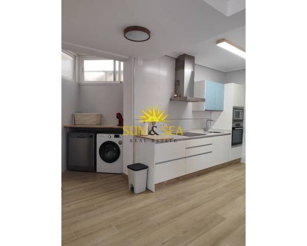 3 soveværelse Lejlighed til leje i Playa Flamenca, Orihuela med swimmingpool - € 1.250 (Ref: 9186022)