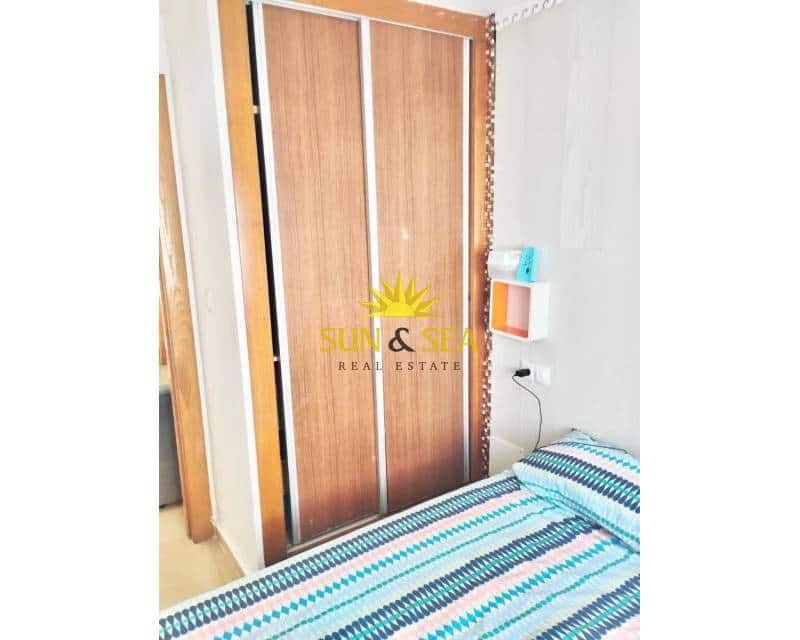 1 soveværelse Studio til leje i La Manga del Mar Menor med swimmingpool - € 550 (Ref: 9186150)