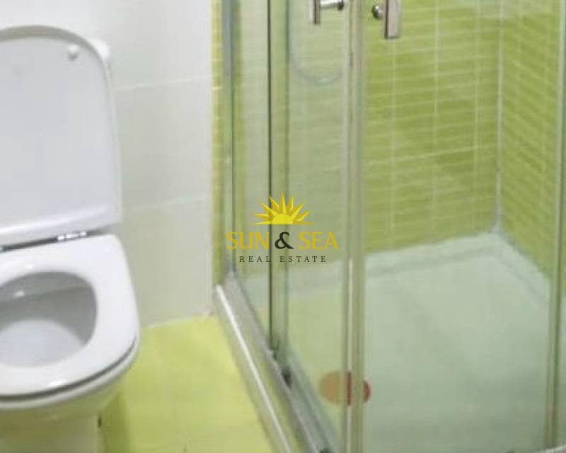 1 soveværelse Studio til leje i La Manga del Mar Menor med swimmingpool - € 550 (Ref: 9186150)