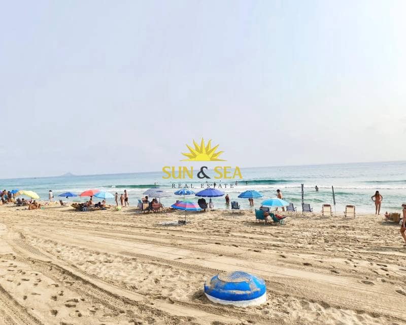 1 soveværelse Studio til leje i La Manga del Mar Menor med swimmingpool - € 550 (Ref: 9186150)