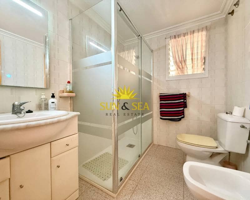 2 makuuhuone Huoneisto vuokrattavana paikassa Torrevieja - 650 € (Ref: 9187276)