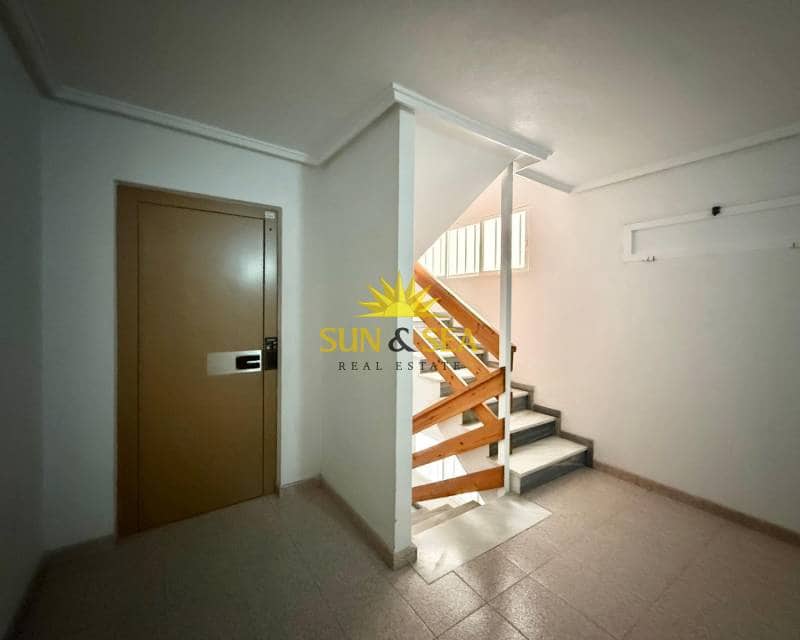 2 makuuhuone Huoneisto vuokrattavana paikassa Torrevieja - 650 € (Ref: 9187276)