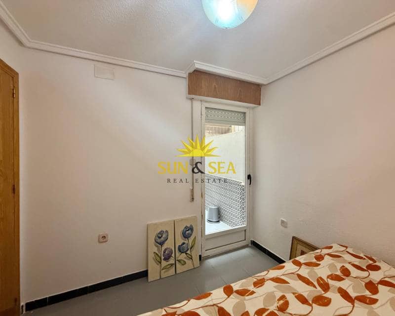 3 soveværelse Lejlighed til leje i Torrevieja - € 800 (Ref: 9187278)