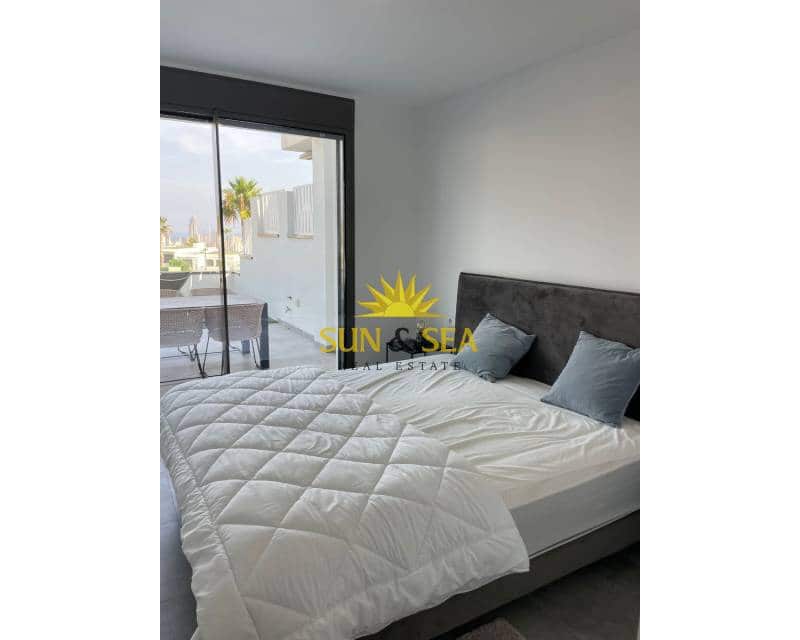 3 quarto Apartamento para arrendar em Finestrat com piscina garagem - 2 700 € (Ref: 9191646)