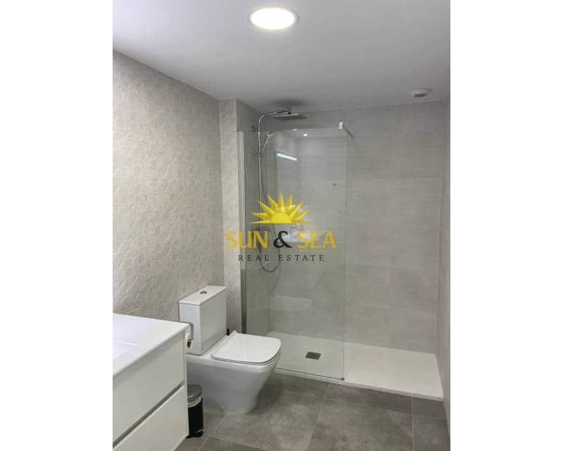 3 quarto Apartamento para arrendar em Finestrat com piscina garagem - 2 700 € (Ref: 9191646)