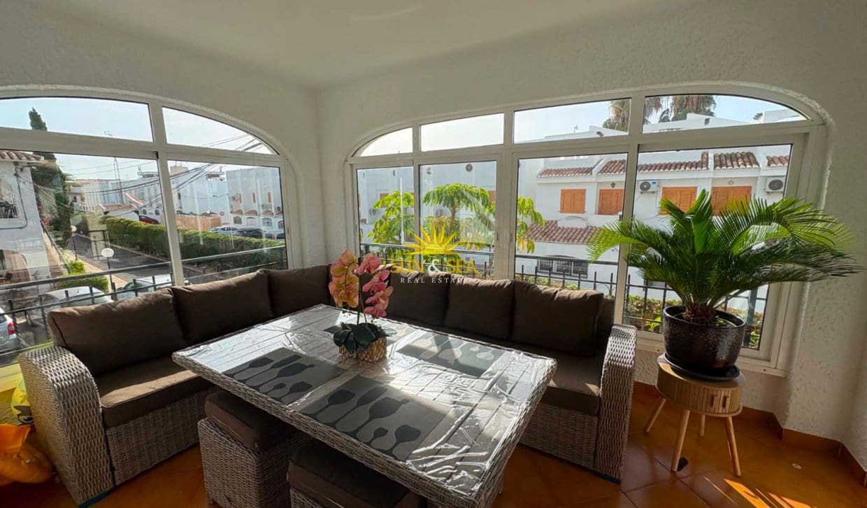 3 sovrum Lägenhet att hyra i Cabo Roig med pool - 1 500 € (Ref: 9191649)