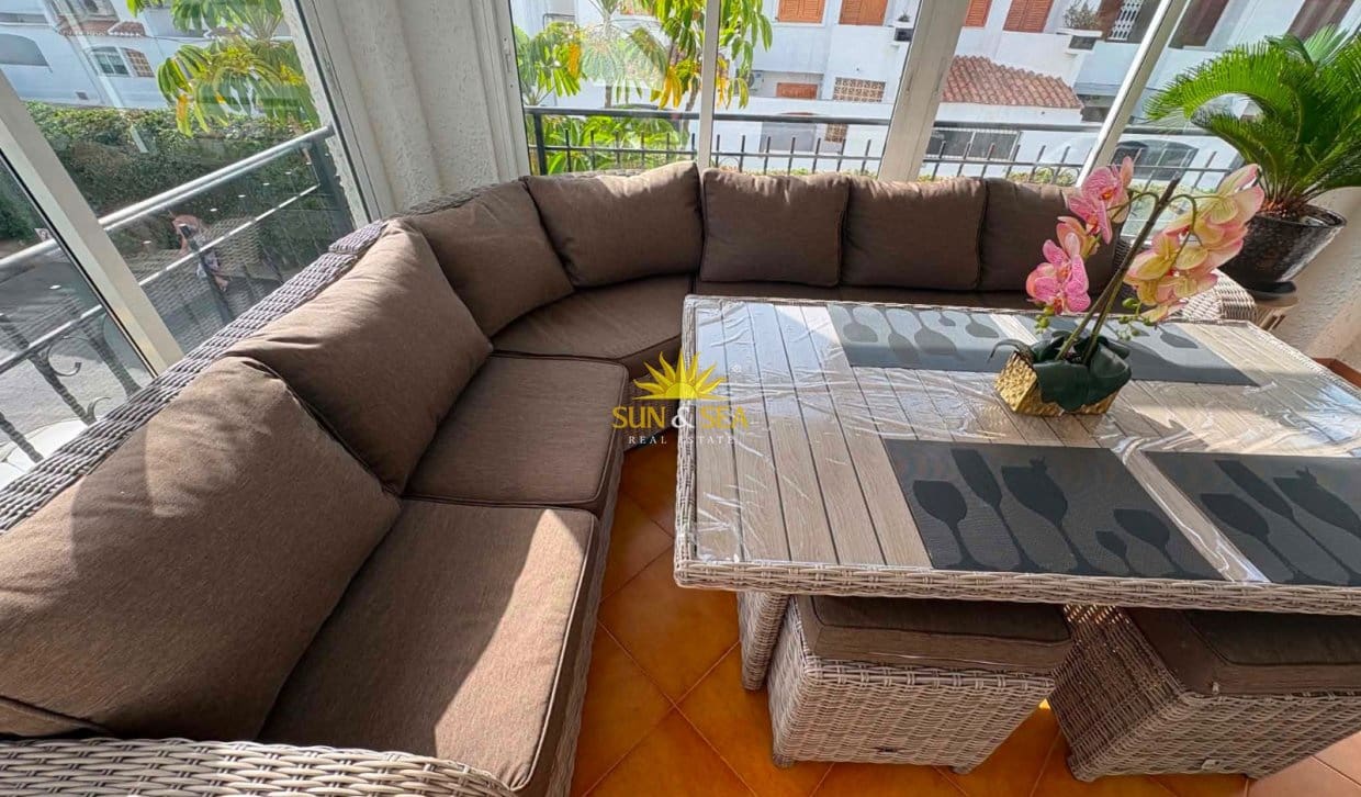 3 sovrum Lägenhet att hyra i Cabo Roig med pool - 1 500 € (Ref: 9191649)