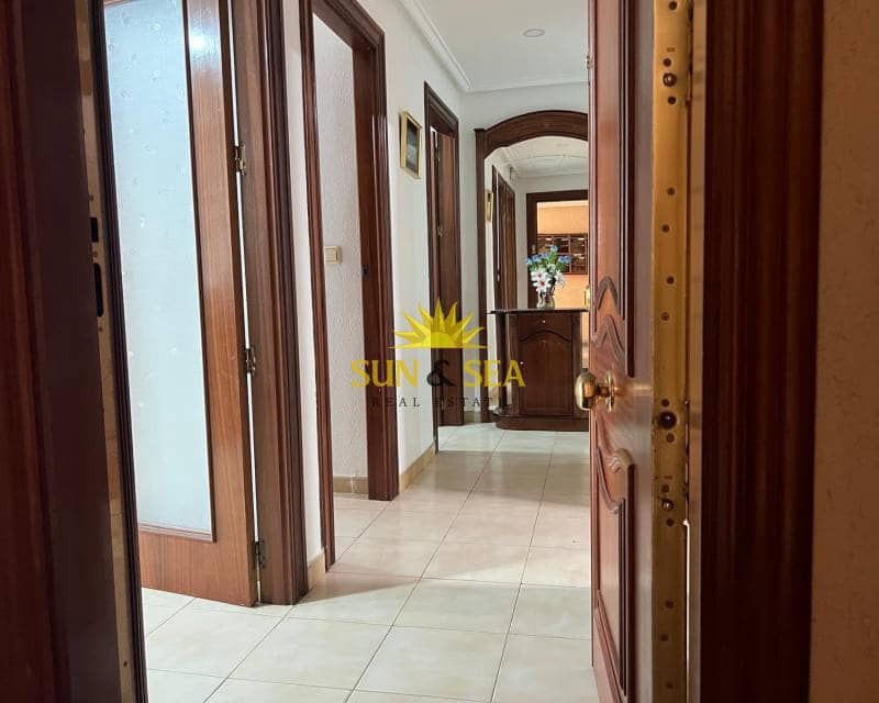 3 camera da letto Appartamento in vendita in Torrevieja con garage - 200.000 € (Rif: 9191904)