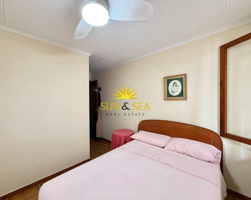 3 Zimmer Ferienapartment in Torrevieja mit Pool - 750 € (Ref: 9194890)