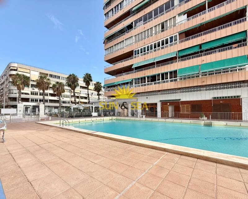 3 Zimmer Ferienapartment in Torrevieja mit Pool - 750 € (Ref: 9194890)