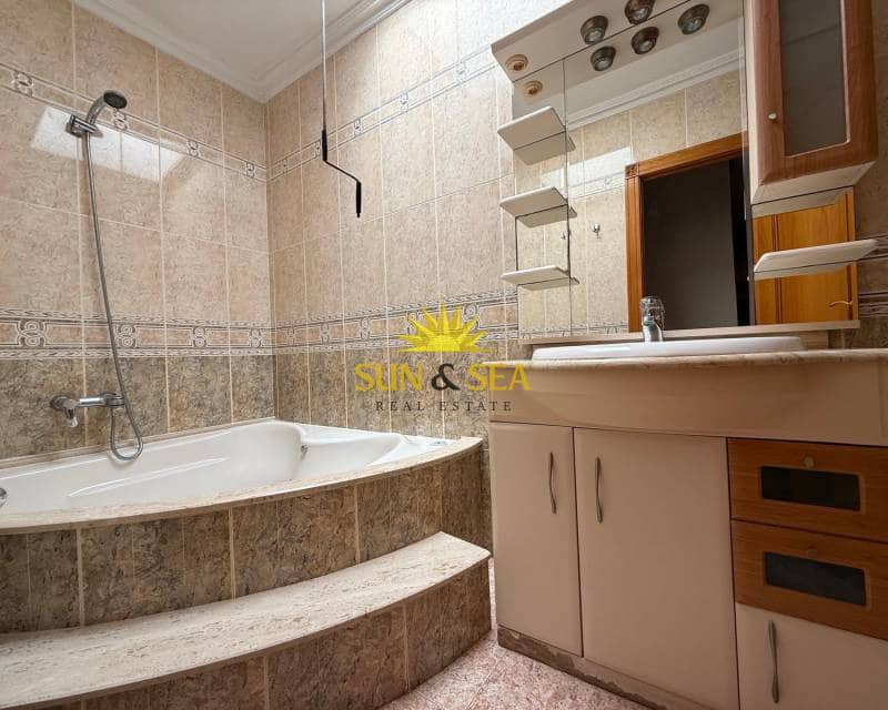 3 soveværelse Lejlighed til leje i Los Cuarteros - € 900 (Ref: 9201083)