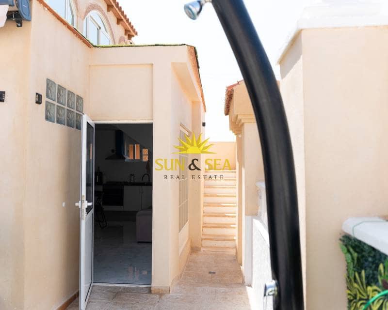 1 soveværelse Lejlighed til leje i Santa Pola - € 750 (Ref: 9201087)