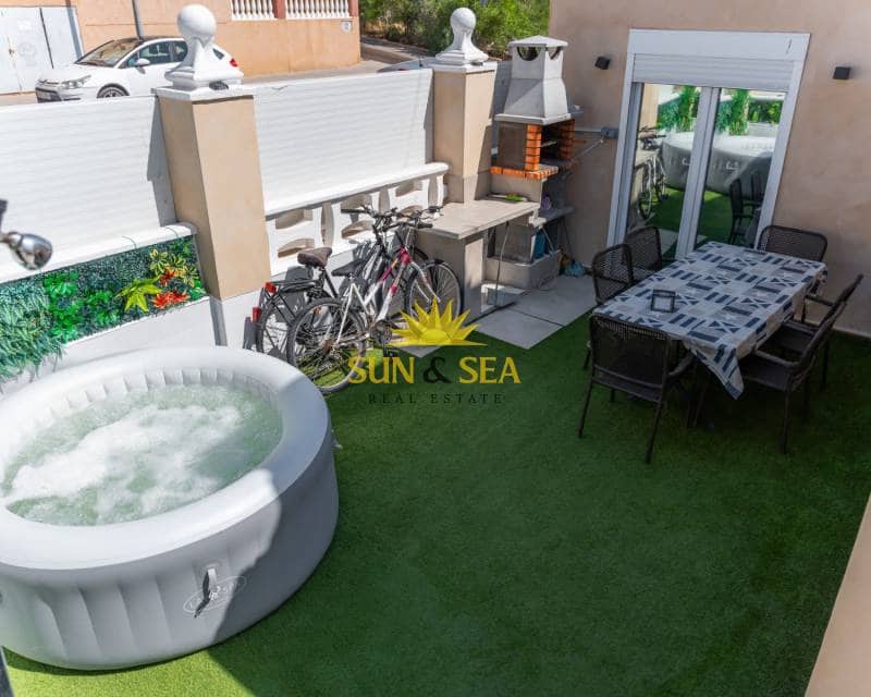 1 soveværelse Lejlighed til leje i Santa Pola - € 750 (Ref: 9201087)