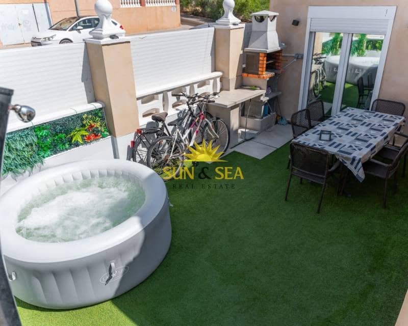 1 soveværelse Lejlighed til leje i Santa Pola - € 750 (Ref: 9201087)