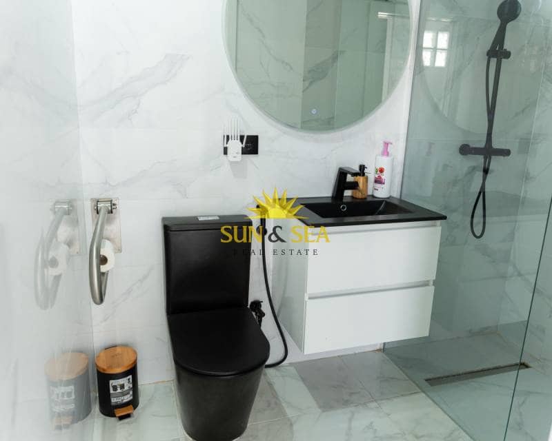 1 soveværelse Lejlighed til leje i Santa Pola - € 750 (Ref: 9201087)