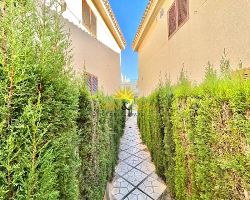 2 bedroom Villa for rent in Orihuela Costa with pool garage - € 800 (Ref: 9203338)