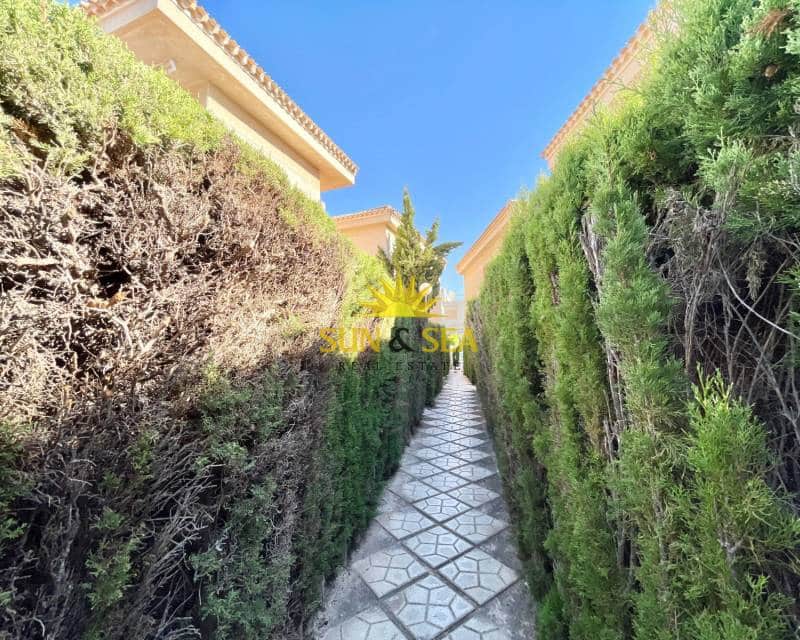 2 bedroom Villa for rent in Orihuela Costa with pool garage - € 800 (Ref: 9203338)