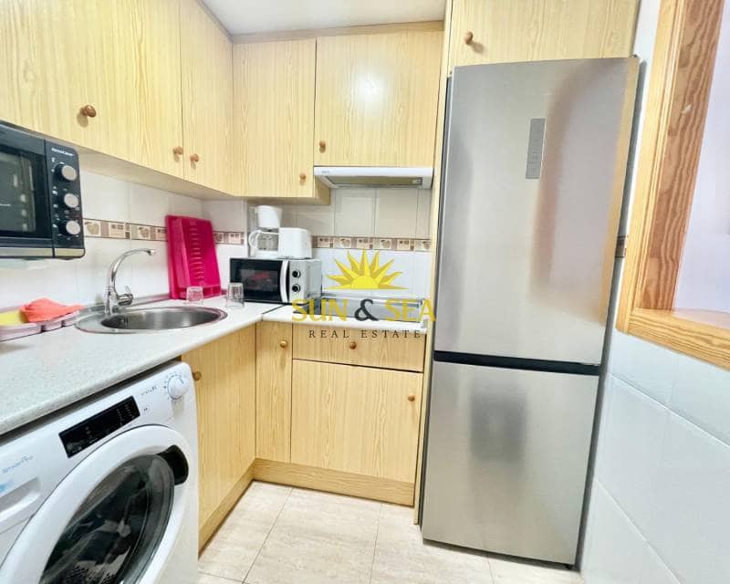 Appartement de 1 chambre à louer à Torrevieja avec garage - 530 € (Ref: 9204033)